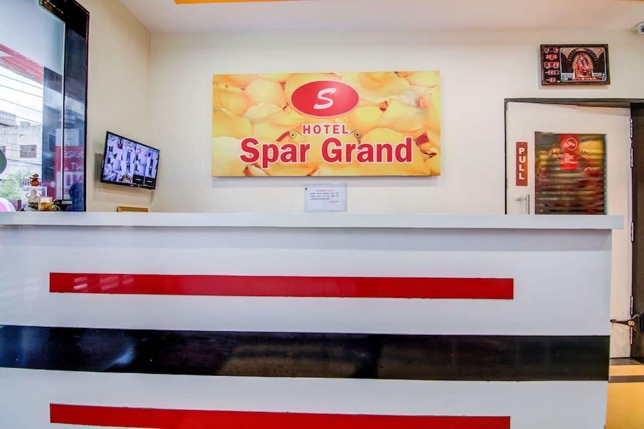 ויסאקפאטנם Oyo 5362 Hotel Spar Grand מראה חיצוני תמונה